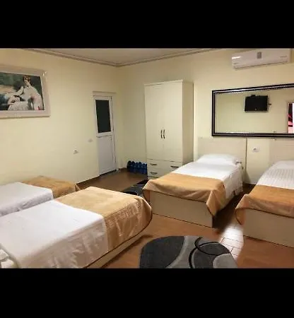 Universi Hotel 3*