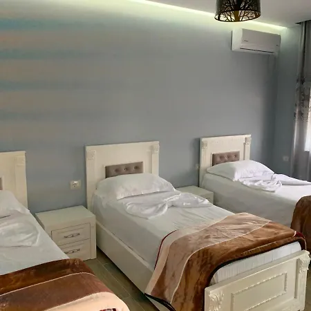Hotel Universi 3*