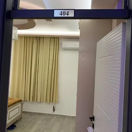 Universi Hotel 3*
